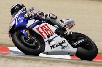 thumb Spaniard Jorge Lorenzo on his way to victory at his home track