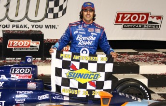 02DH8945 Dario Franchitti in Victory Lane at Chicagoland Speedway