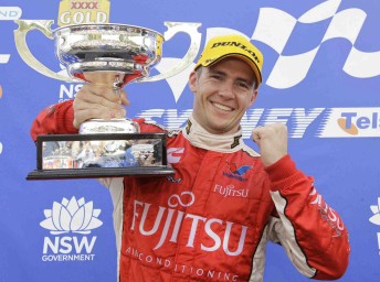 thumb Lee Holdsworth won the final race of the 2010 V8 season at Homebush