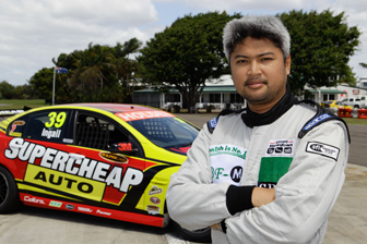 thumb Filipino driver Enzo Pastor will drive a TeamVodafone Commodore VE on Thursday