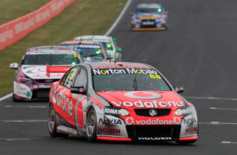 thumb Jamie Whincup leads the field in one of the earlier, drier sessions