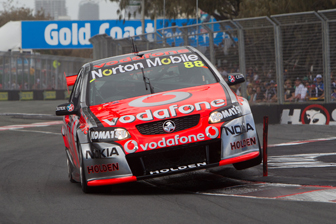 thumb Jamie Whincup and Sebastien Bordais have won Race 21 of the 2011 V8 Supercars Championship