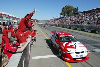 thumb Mark Skaife won the 2002 Clipsal 500