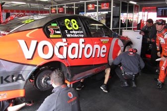 thumb The damaged #88 TeamVodafone Commodore VE