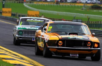 thumb Bowe leads Richards at Sandown