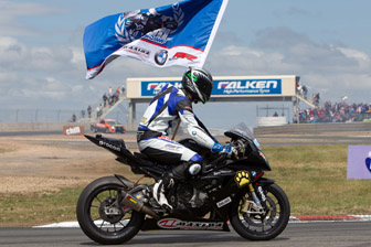 thumb Glenn Allerton celebrates his second Australian Superbike crown
