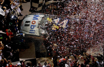 thumb Tony Stewart celebrates his 18th win at Daytona. That includes zero wins in the season-starting Dayton 500 ...