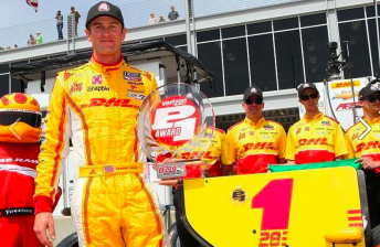 Ryan Hunter-Reay claims pole for Alabama IndyCar race