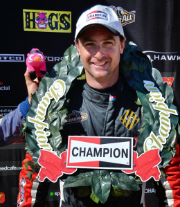 V8 Utes leader Kris Walton recovering from a broken hand
