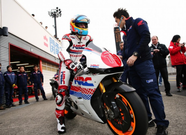 Fernando Alonso aboard a Honda Open Class machine at Motegi