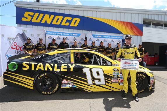 Edwards with his fourth pole of 2016